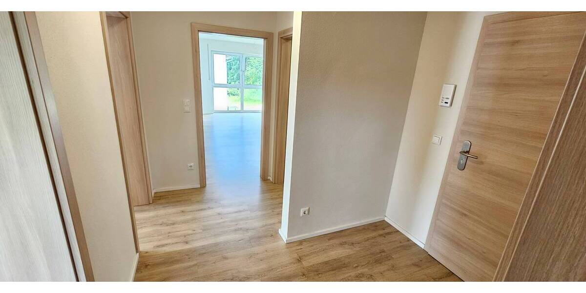 Etagenwohnung Bernhardswald Pettenreuth - 3 Zimmer, 78 m&sup2;, 880&euro; | Angebot:24905505