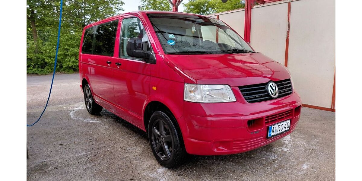 VW T5 Transporter 242.000 km 7.100 &euro; Biberbach 86485