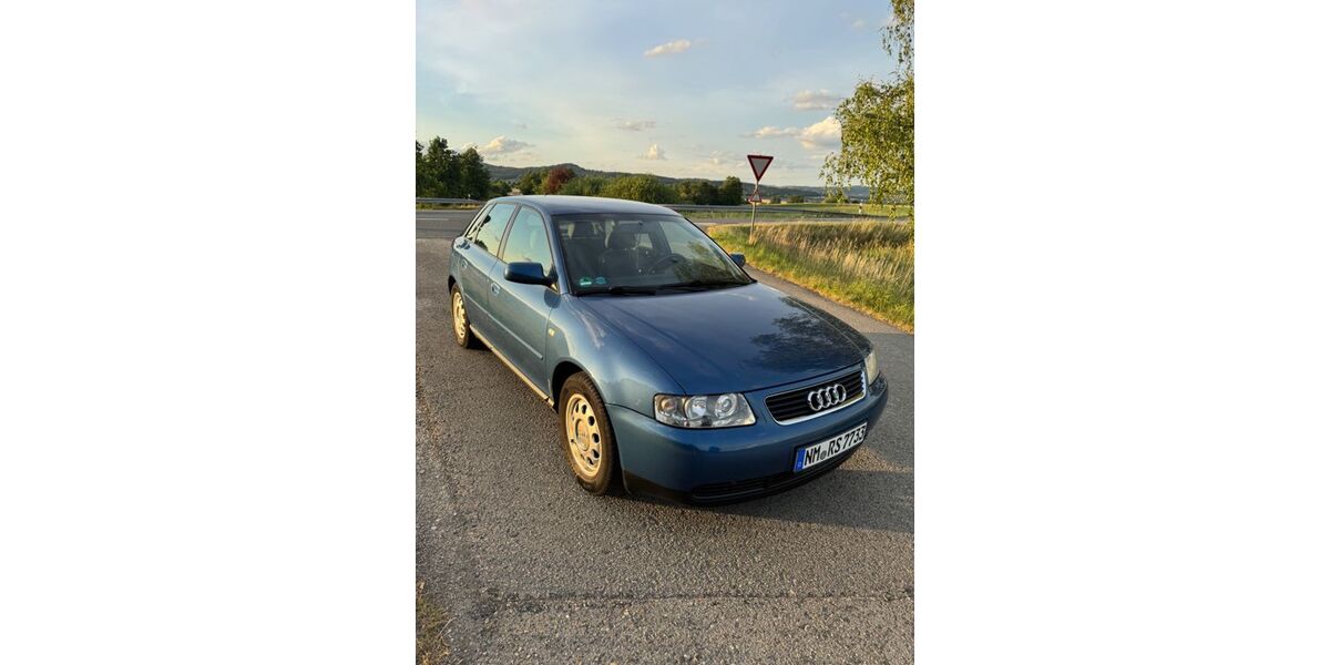 Audi A3 230.000 km 1.950 &euro; Postbauer-Heng 92353