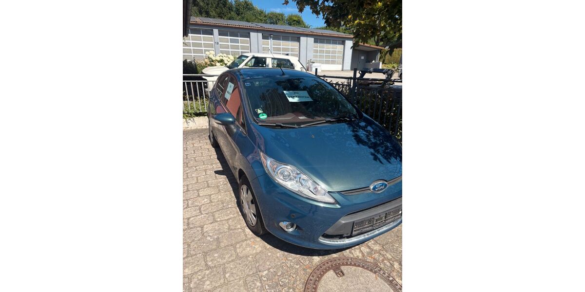 Ford Fiesta 132.000 km 2.750 &euro; Aichach-Sulzbach 86551