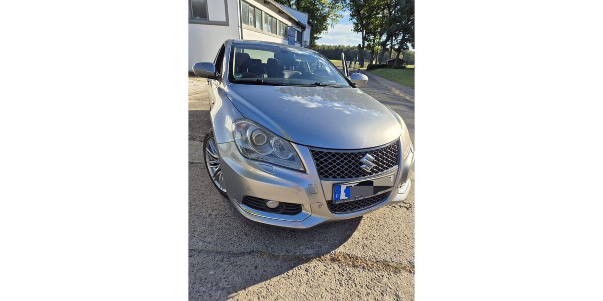 Suzuki Kizashi 110.000 km 7.990 &euro; Eberswalde 16227