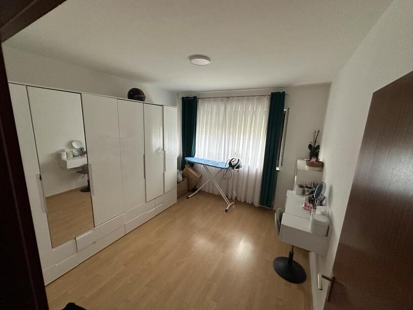 Traumhafte Doppelhaushälfte mit Garten in 91227 Leinburg zimmer