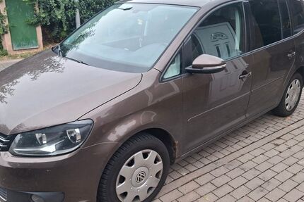 VW Touran 180.000 km 4.500 &euro; Könnern 06420