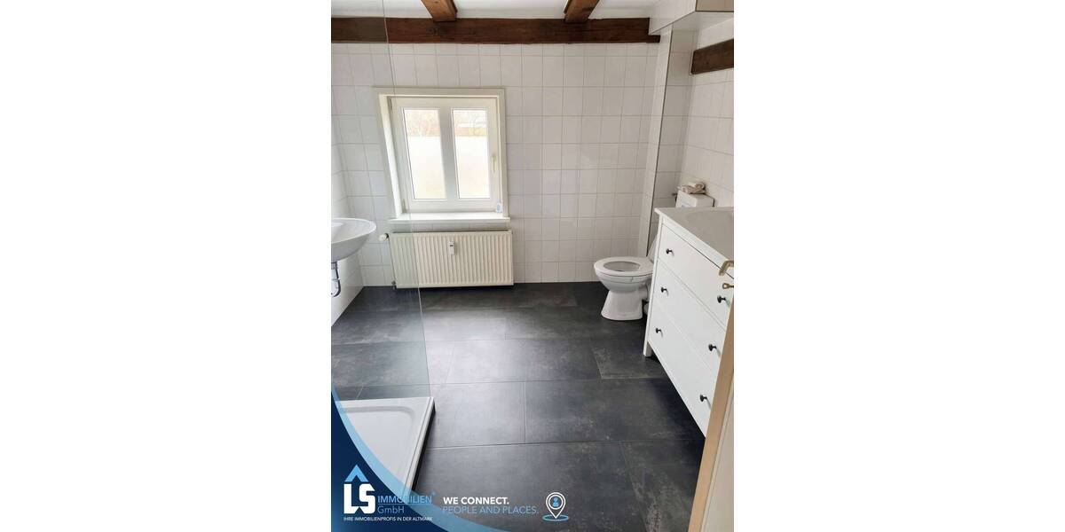 Etagenwohnung Stendal - 3 Zimmer, 106 m&sup2;, 850&euro; | Angebot:26875169