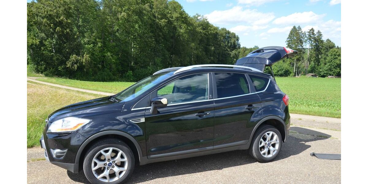 Ford Kuga 92.000 km 9.490 &euro; Bad Urach-Wittlingen 72574