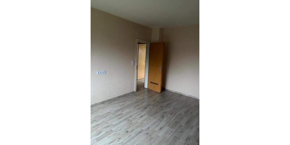 Erdgeschoßwohnung Borken (Hessen) - 4 Zimmer, 80 m&sup2;, 850&euro; | Angebot:26354954