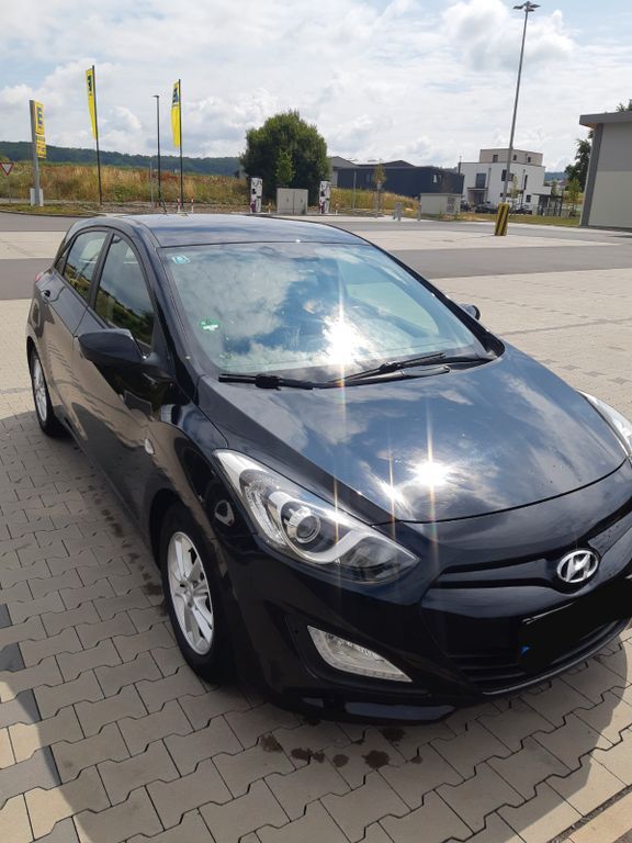 i30
