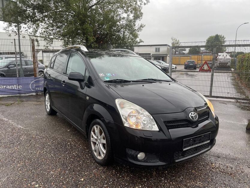 Toyota Corolla Verso 222.800 km 2.490 € MECKESHEIM 74909