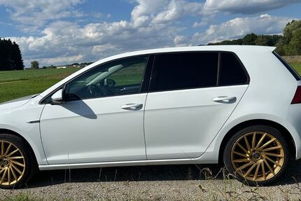 VW Golf 243.177 km 10.100 € Iggensbach 94547
