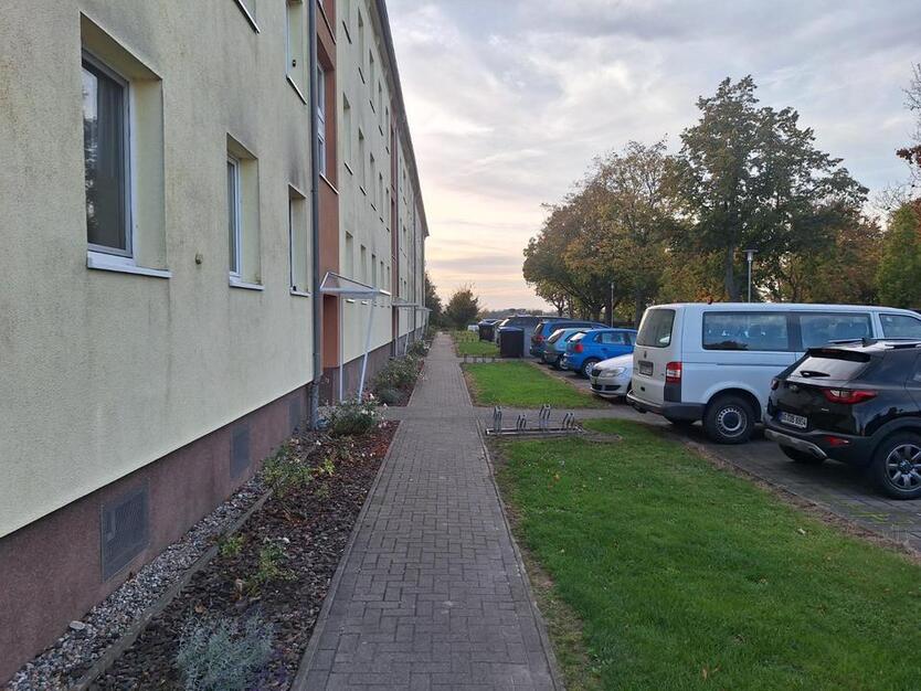 Schöne helle 4.-Zimmer Wohnung KDB mit Blick ins Grüne zimmer