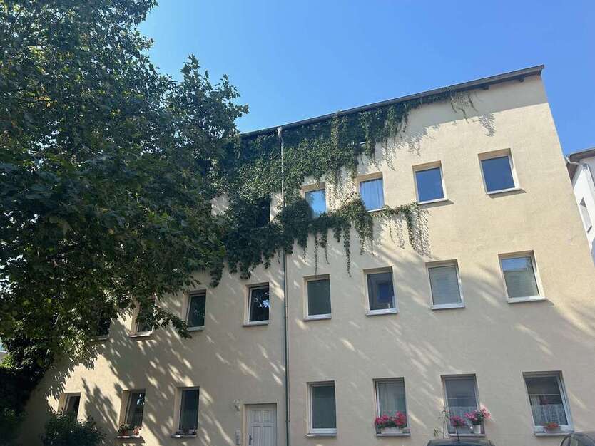 Wohnung zum Mieten in Halle 380 € 31.27 m²
