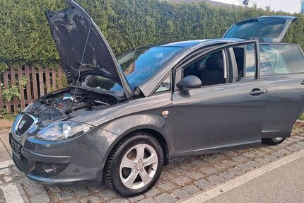 Seat Altea 105.000 km 4.799 € München 81737