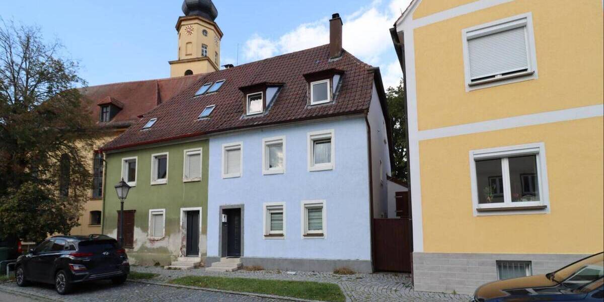 Doppelhaushälfte Wassertrüdingen - 5 Zimmer, 140 m&sup2;, 269.000&euro; | Angebot:23950163