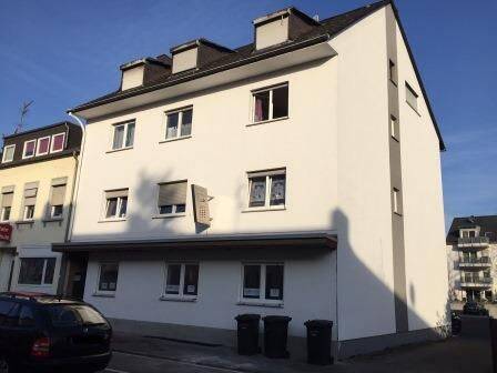 ***Schöne Wohnung mit großer Terrasse***