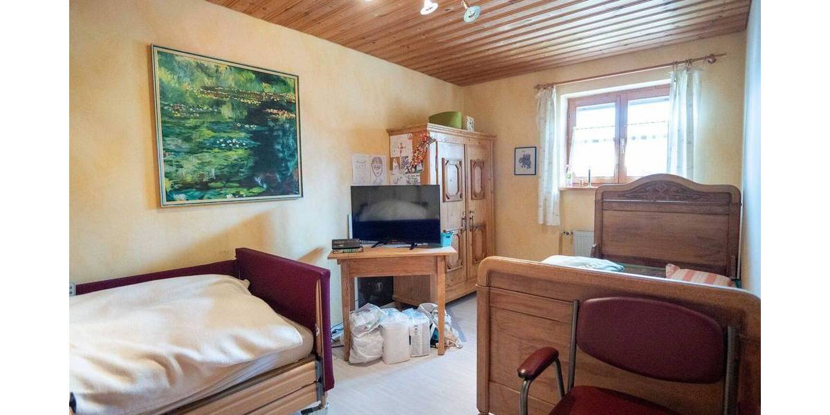 Doppelhaushälfte Tüßling - 6 Zimmer, 186 m&sup2;, 550.000&euro; | Angebot:26358838