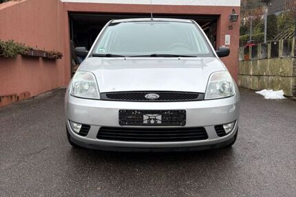 Ford Fiesta 180.000 km 1.900 &euro; Widdern 74259