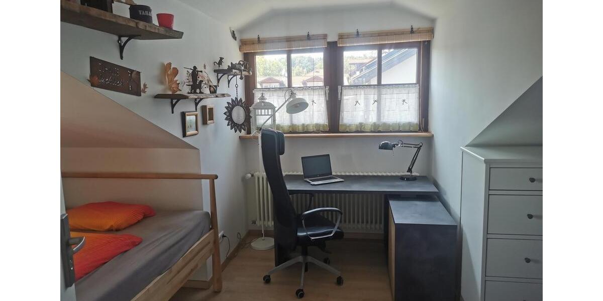 Dachgeschoßwohnung Tutzing - 3 Zimmer, 70 m&sup2;, 545&euro; | Angebot:26619253