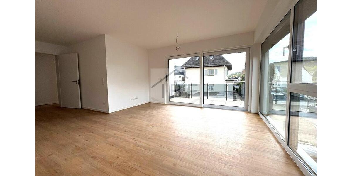 Etagenwohnung Neunkirchen - 4 Zimmer, 92 m&sup2;, 1.050&euro; | Angebot:26262442