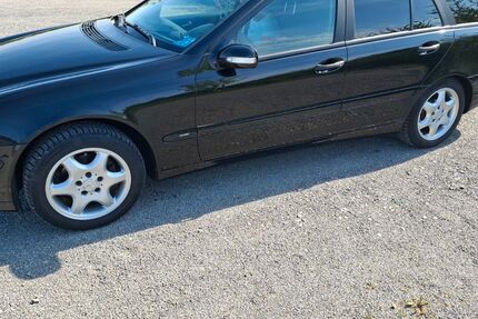 Mercedes-Benz 200 189.000 km 3.950 &euro; Röthlein 97520