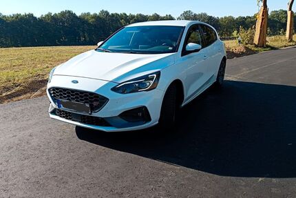 Ford Focus 65.000 km 22.799 € Pätow-Steegen 19230