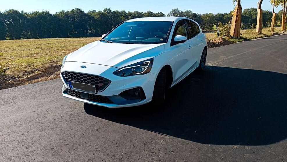 Ford Focus 65.000 km 22.799 € Pätow-Steegen 19230
