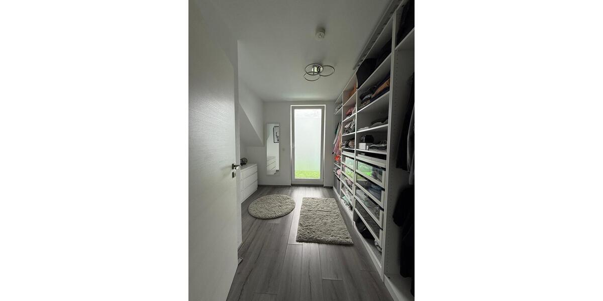 Dachgeschoßwohnung Biebertal - 4 Zimmer, 81 m&sup2;, 339.000&euro; | Angebot:25652626