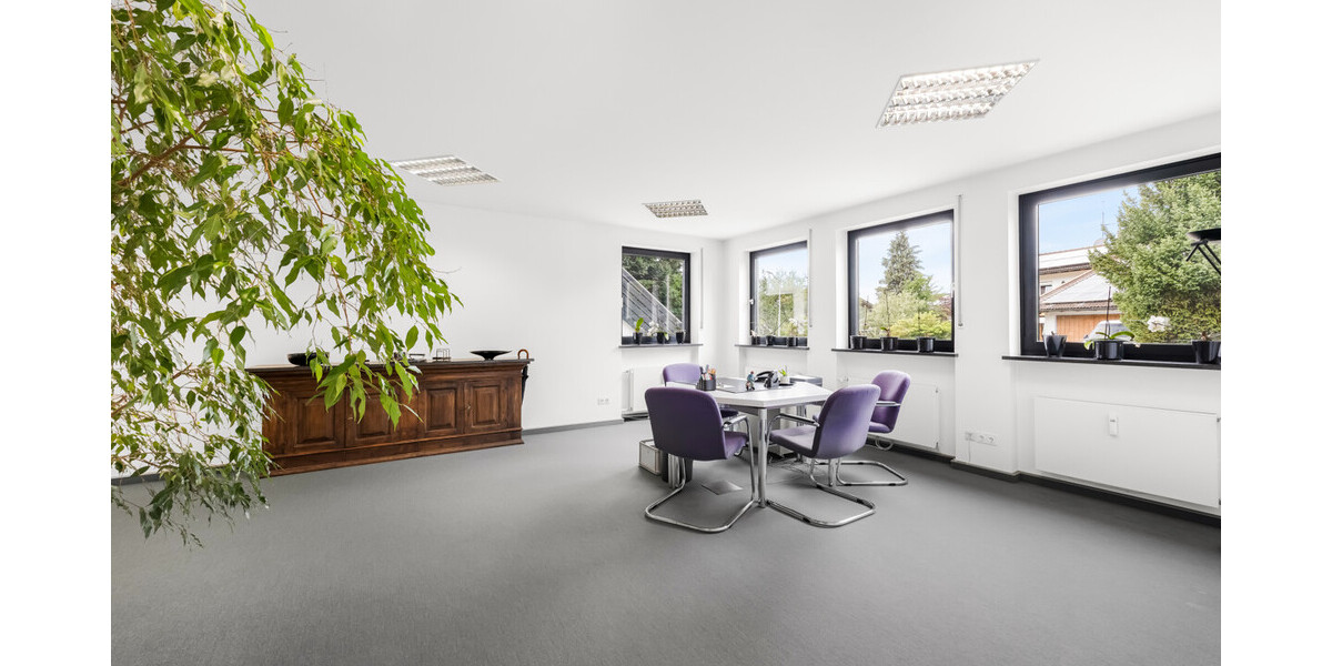 Repräsentatives Mehrgenerationenhaus auf ca. 851 m² Grundstück - Mehrfamilienhaus, Wohnhaus Otterfing | Angebot:27016904
