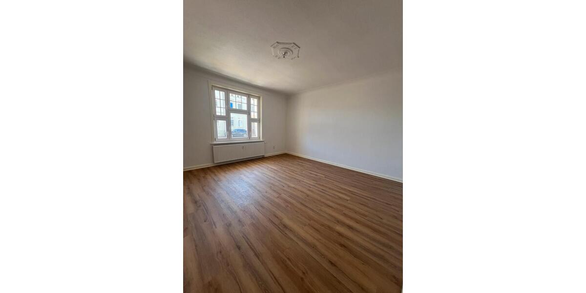 Erdgeschoßwohnung Güstrow - 4 Zimmer, 112 m&sup2;, 1.000&euro; | Angebot:26406513
