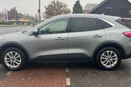 Ford Kuga 98.000 km 19.900 &euro; Berlin 12349