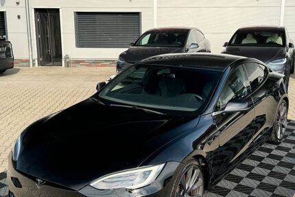 Tesla Model S 128.000 km 42.950 € Emsbüren 48488