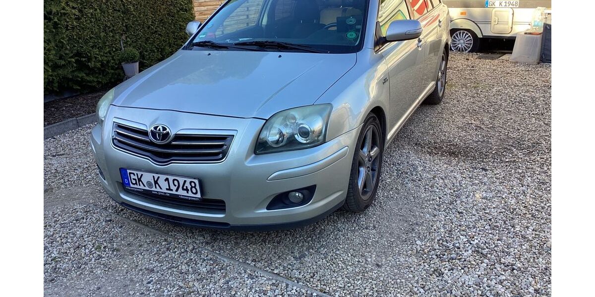 Toyota Avensis 270.000 km 2.500 &euro; Niederkrüchten 41372