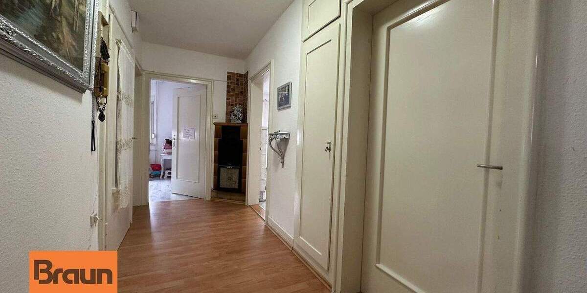 Mehrfamilienhaus, Wohnhaus Villingen-Schwenningen Schwenningen - 9 Zimmer, 214 m&sup2;, 390.000&euro; | Angebot:25862753
