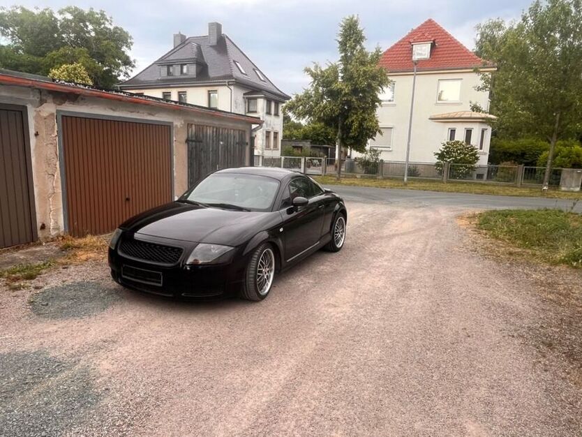 TT