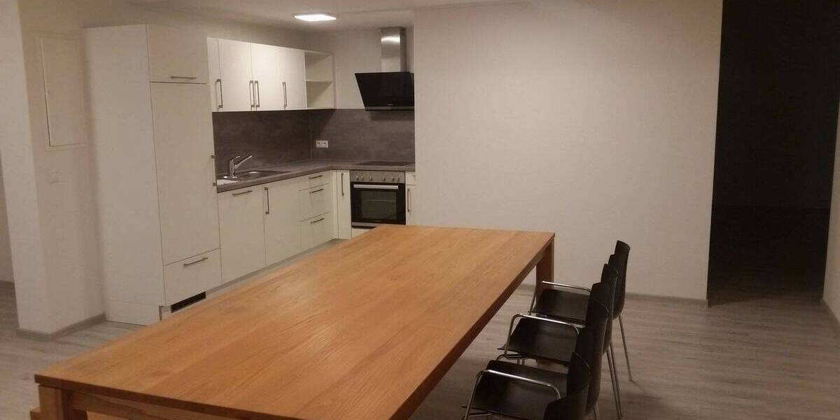 Zimmer Vaihingen an der Enz - 5 Zimmer, 182 m&sup2;, 1.600&euro; | Angebot:26127687