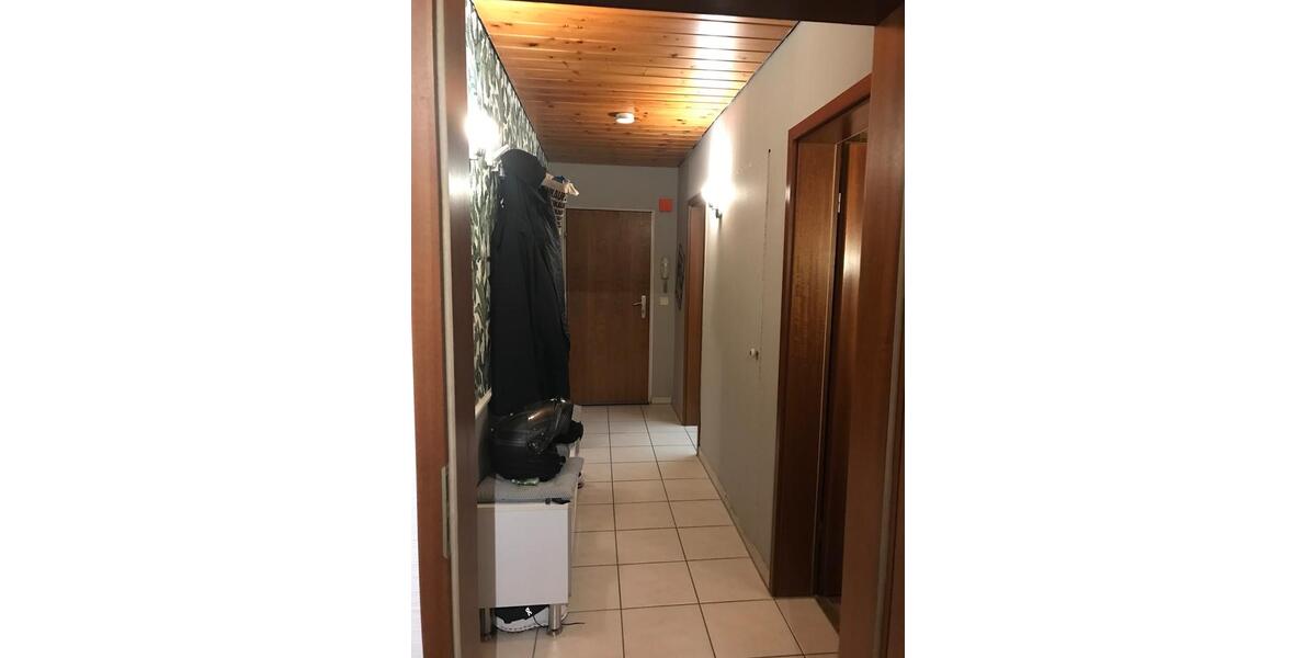 Helle 2-ZKB Dachgeschosswohnung an Einzelperson zu vermieten 2 zimmer