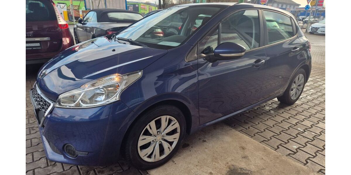 Peugeot 208 169.000 km 3.400 &euro; Büdingen 63654