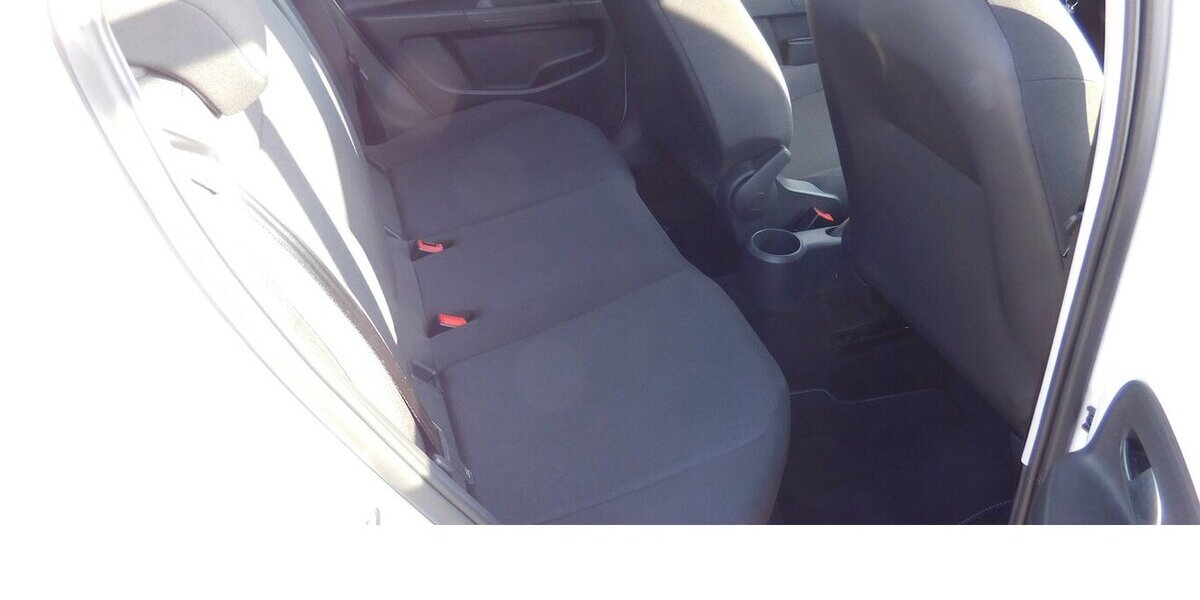 VW up! 1.0 Move MPI BMT 4Trg Klima Radio 32.800 km 12.390 &euro; Vordorf 38533
