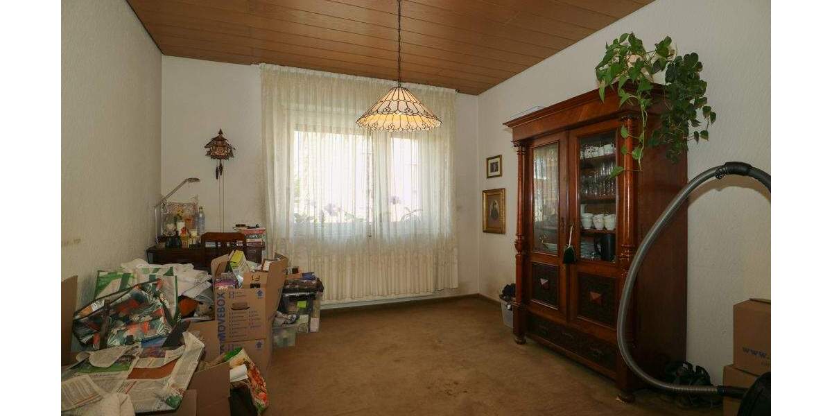 Mehrfamilienhaus, Wohnhaus Neuss Dreikönigenviertel - 6 Zimmer, 132 m&sup2;, 350.000&euro; | Angebot:22967923