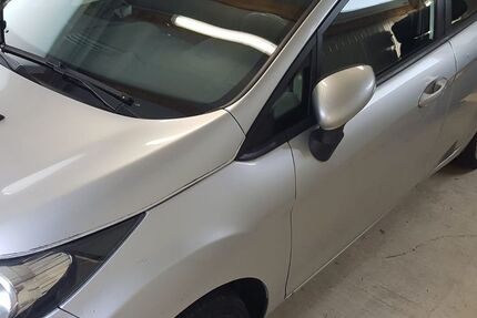 Ford Fiesta 328.125 km 2.999 &euro; Brühl 50321