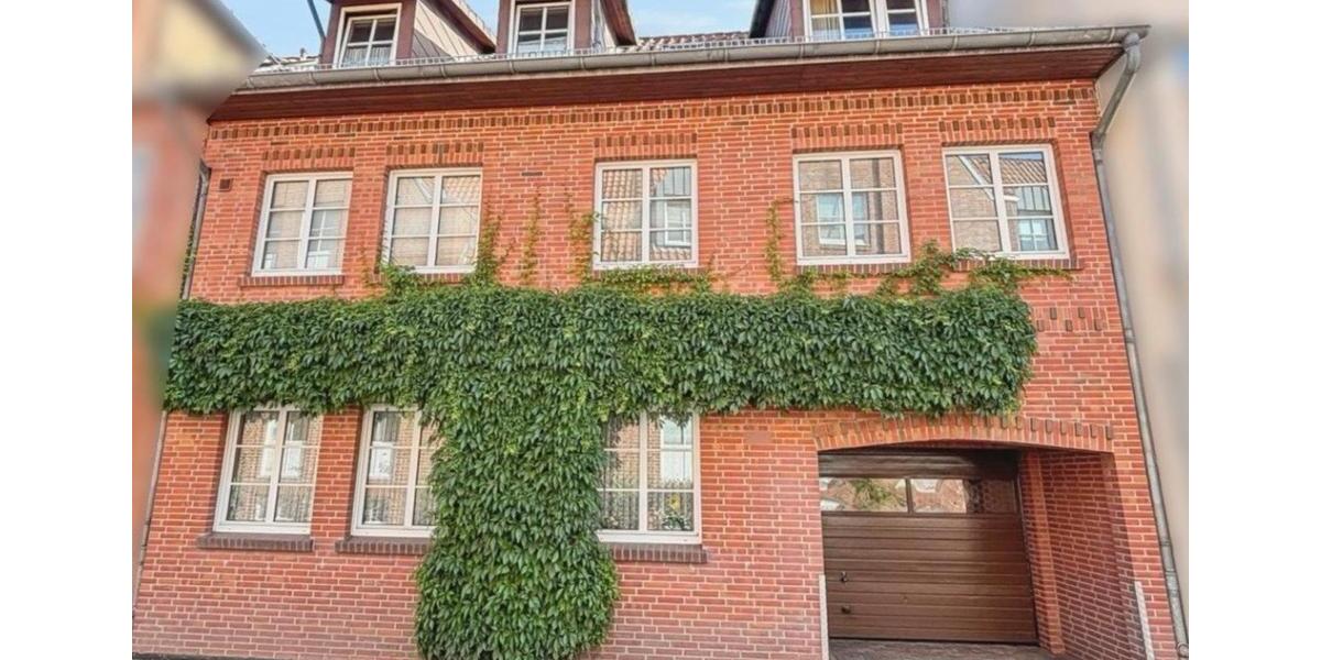 Dachgeschoßwohnung Lüneburg - 2.5 Zimmer, 50 m&sup2;, 240.000&euro; | Angebot:25880928