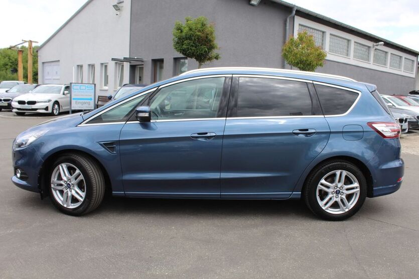 Ford S-Max 112.500 km 17.980 € Leipzig 04328