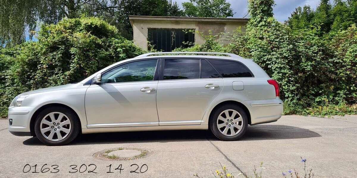 Toyota Avensis 140.000 km 5.700 &euro; Berlin 13089