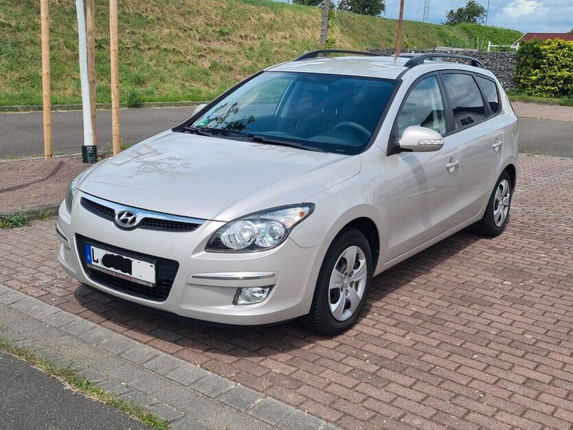 i30