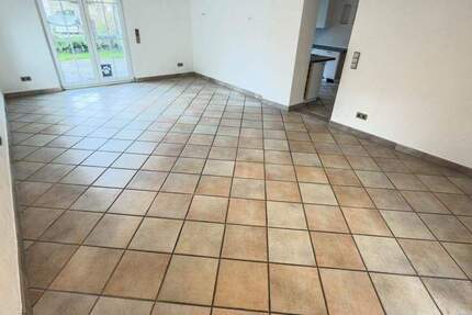 Großzügige Erdgeschosswohnung mit Terrasse & eigenem Garten 2 zimmer