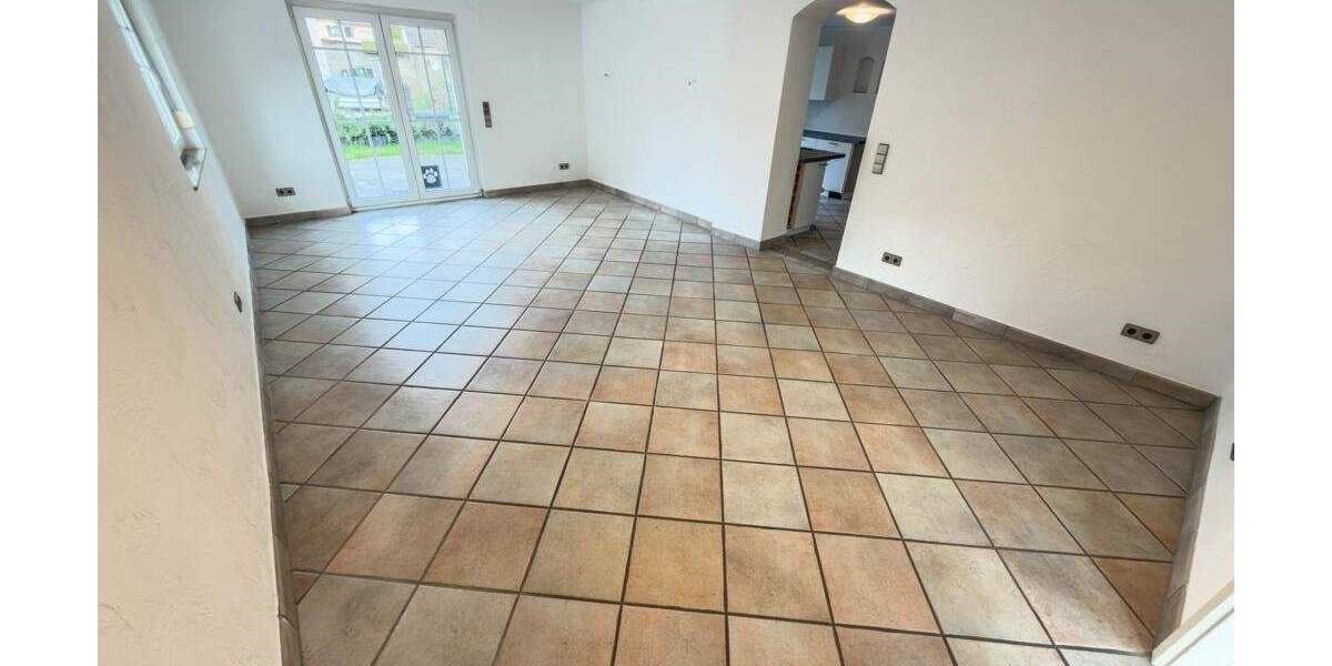 Großzügige Erdgeschosswohnung mit Terrasse & eigenem Garten 2 zimmer