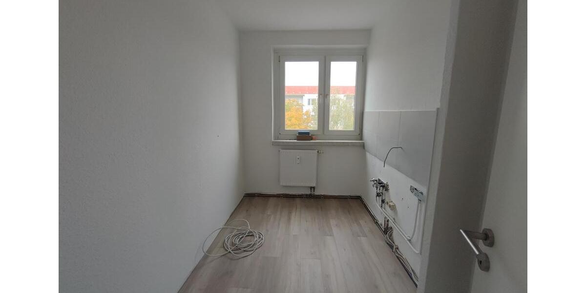 Etagenwohnung Sangerhausen - 4 Zimmer, 76 m&sup2;, 435&euro; | Angebot:26662541
