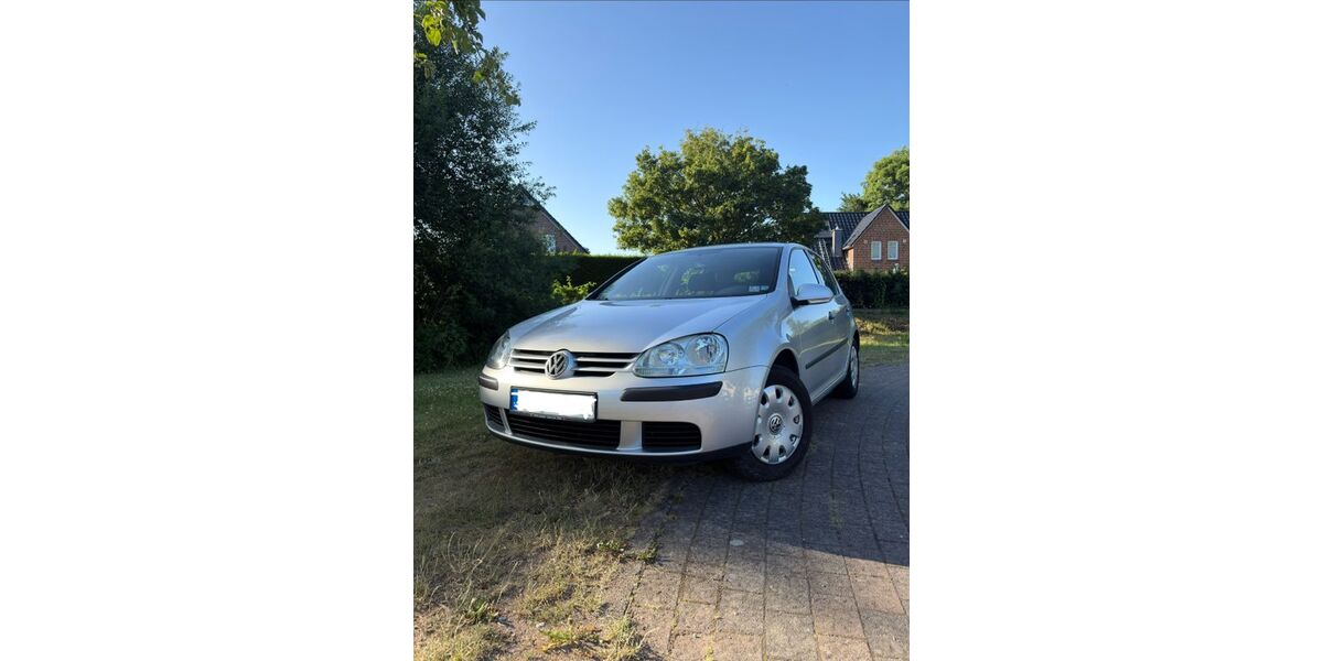 VW Golf 127.500 km 3.199 &euro; Neumünster 24537