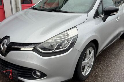 Renault Clio 96.600 km 8.900 &euro; Offenburg 77654