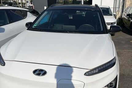 Hyundai KONA 31.255 km 17.500 &euro; Hennef 53773