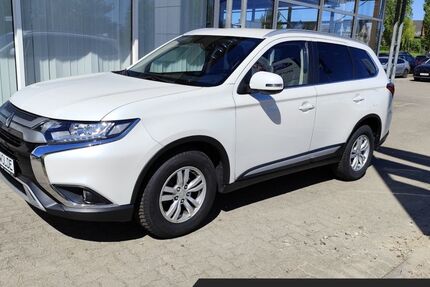 Mitsubishi Outlander 61.000 km 18.990 &euro; Waren 17192